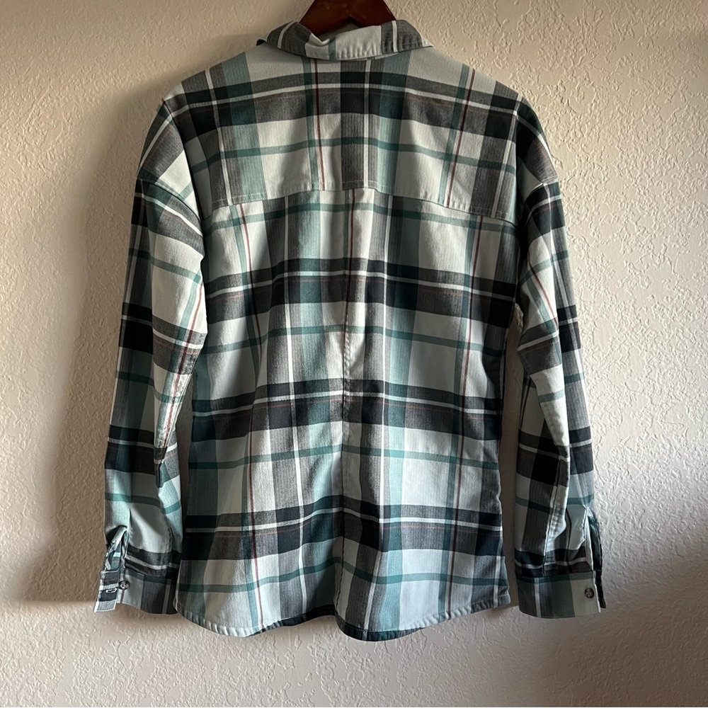 EUC Mountain Hardwear long sleeve shirt , size medium - Picture 5 of 5